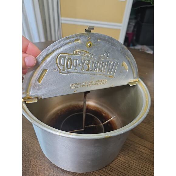 Genuine Whirley Pop Popcorn Maker Popper Stovetop Hand Crank Wooden Handle - Picture 8 of 16